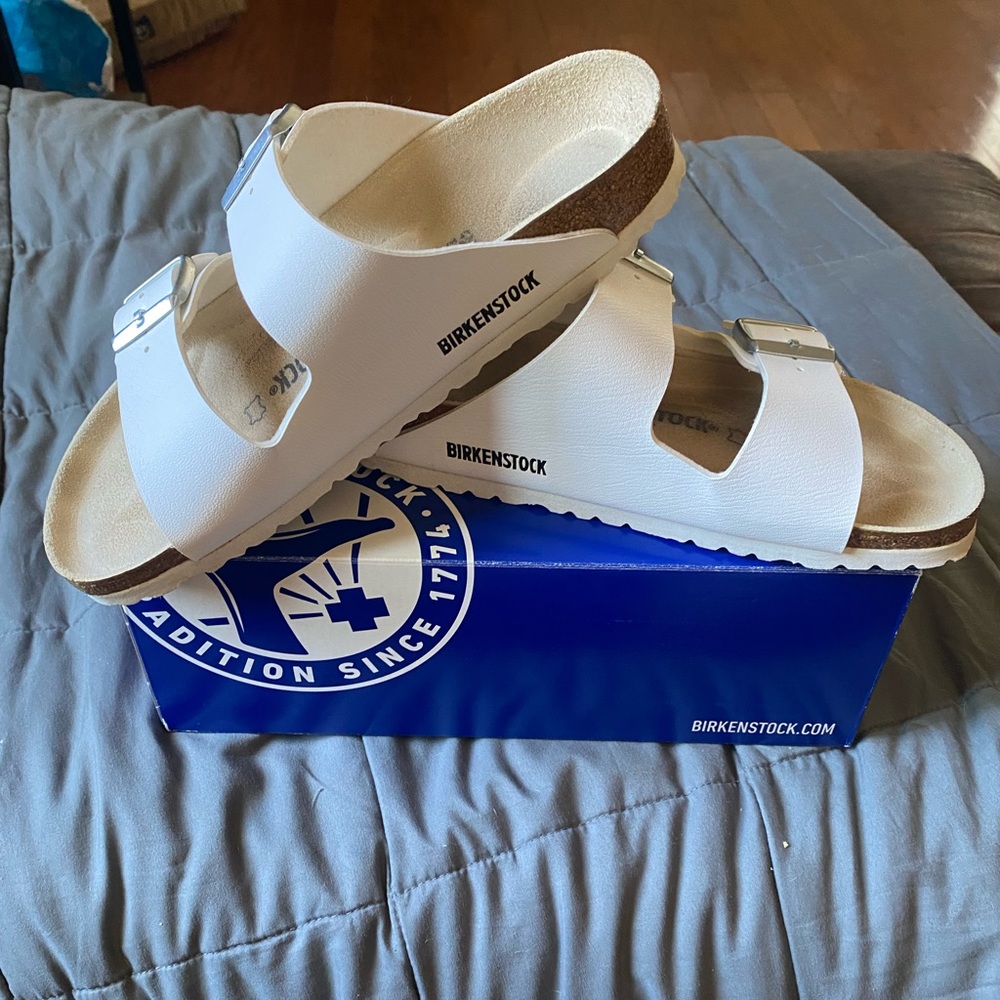 Arizona White leather BIRKENSTOCKS